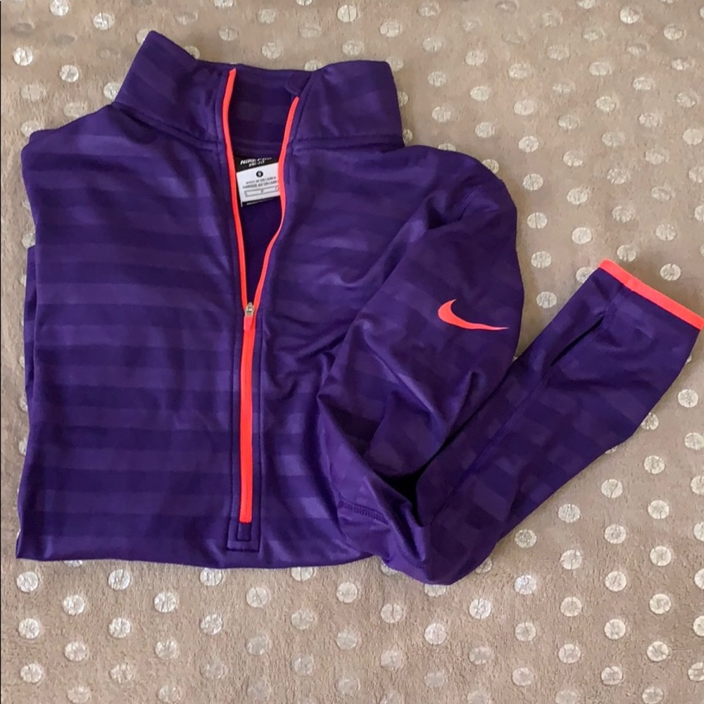 Nike pro half-zip athletic top